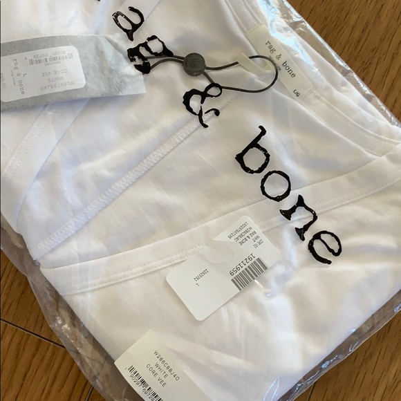 💕HP💕White Rag & Bone v neck tee - Picture 11 of 12
